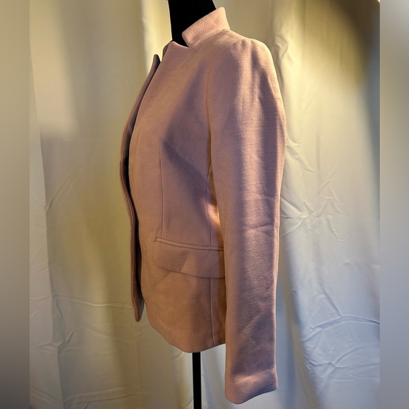EUC, Banana Republic Blush Blazer, size 4 - Picture 11 of 11